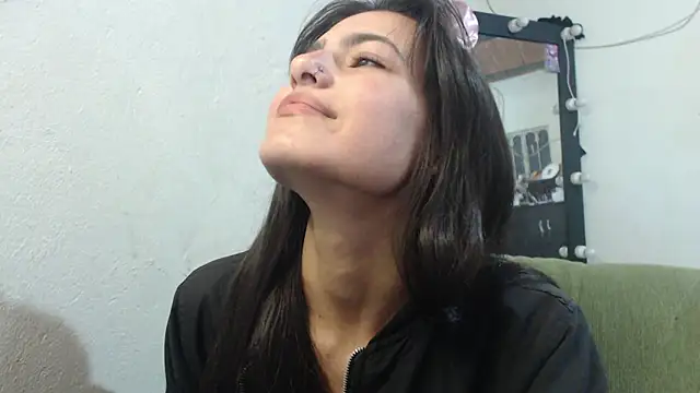 skinny_sweet2411 webcam