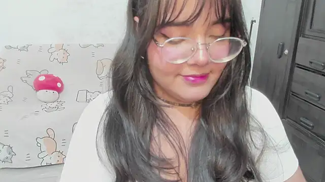 Naoko_7w7 webcam