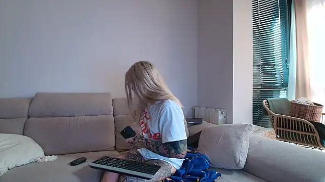 tattoobbgirl webcam