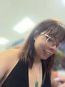 moan4mona's live room