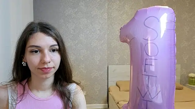 KellyShines webcam