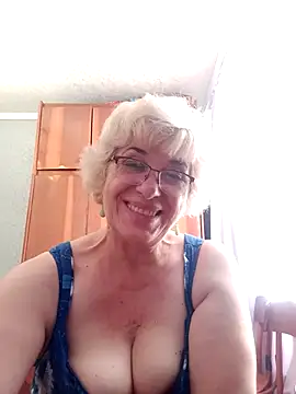 52MiaLove02 webcam