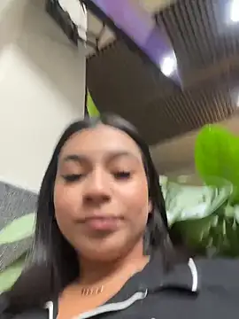 AlyssaRay webcam