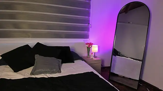 Tamia_25 webcam