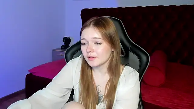 ElinaVale webcam