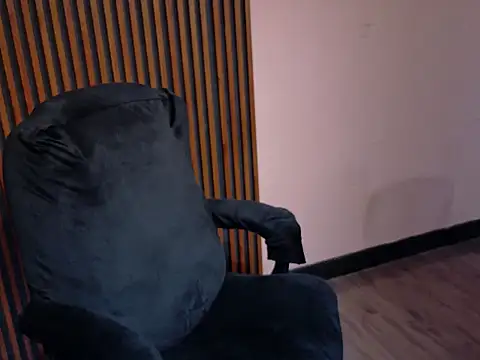 MissOffice_ webcam