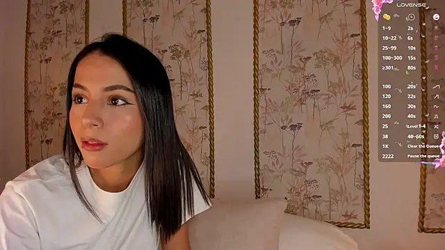sara_castro24_ webcam