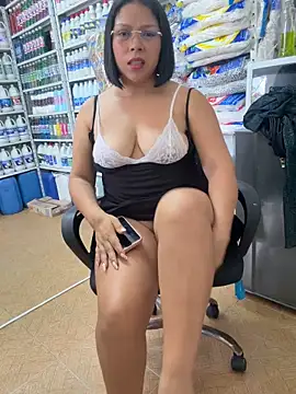 ISABELLA__LUNA webcam
