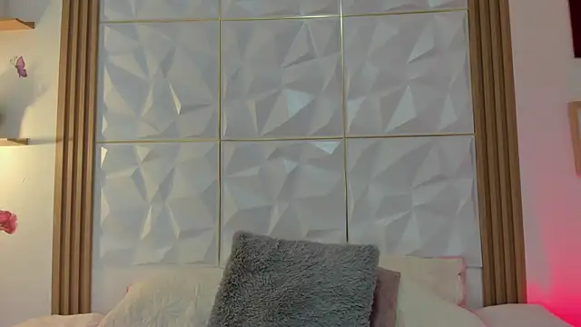 Anniee_333 webcam
