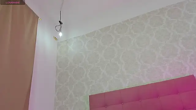 Alessandra_Ambrosiio webcam