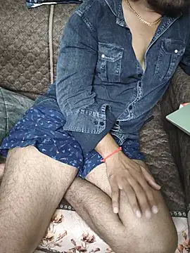 HotDesi_Guy webcam