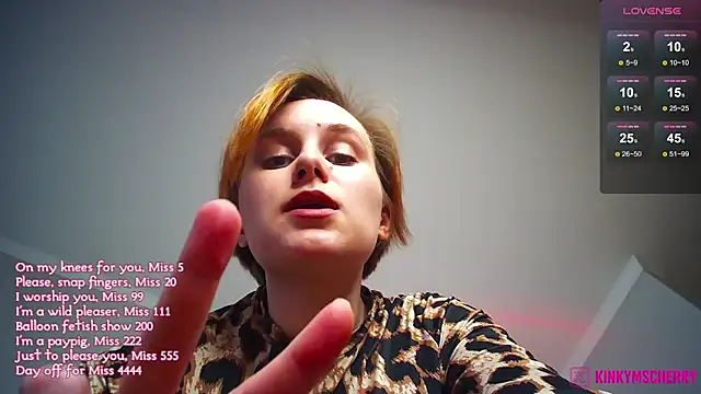 KinkyMissCherry webcam