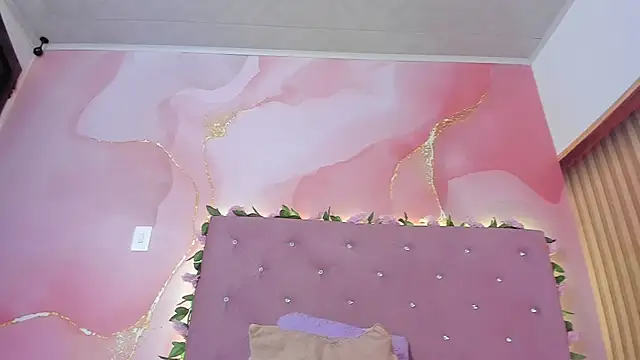 Melanie__Evans live cam on StripChat