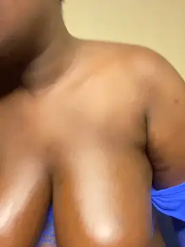 Busty_Bambii254 webcam