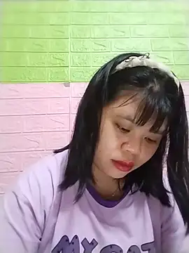 Xuka_lyss live cam on StripChat