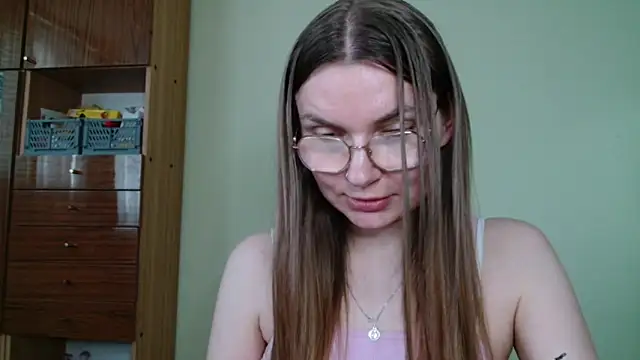 LooveELLYx webcam