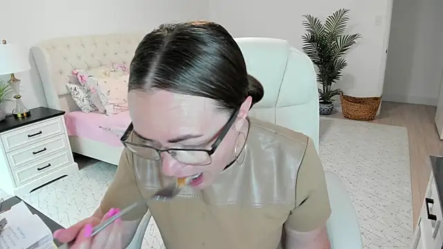 Vika73 webcam