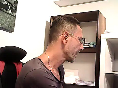 mastercharisma35 webcam