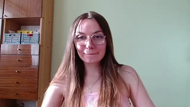 Watch LooveELLYx live on EroticFlix - High definition streams
