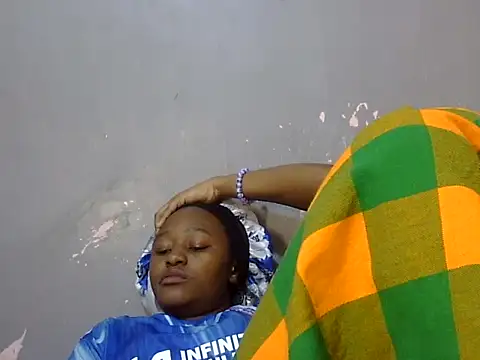 Watch Petite_Ebony10 live on EroticFlix - High definition streams