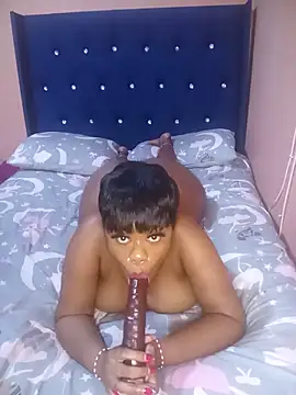 Luciouslips00 webcam