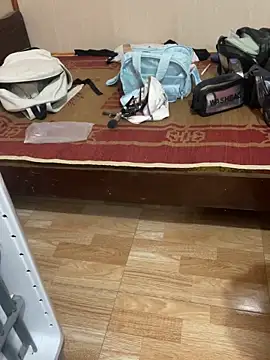 Mina048 webcam