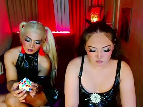 Phenomenal_Shemale webcam