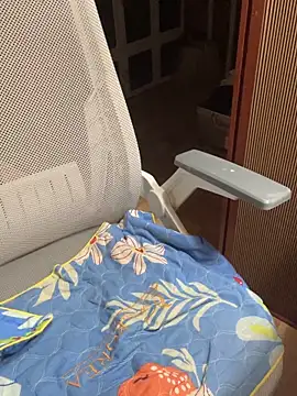 Mina048 webcam