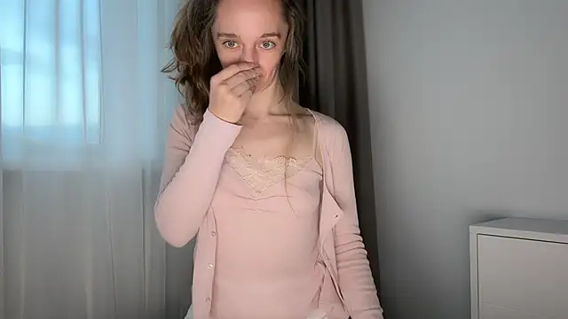 ShySchoolGirl webcam