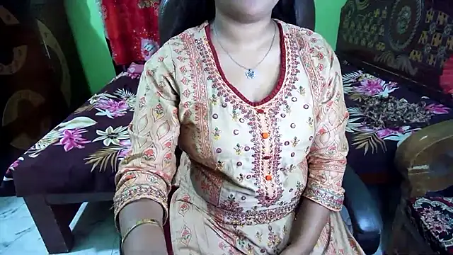 BengaliQueenStar webcam