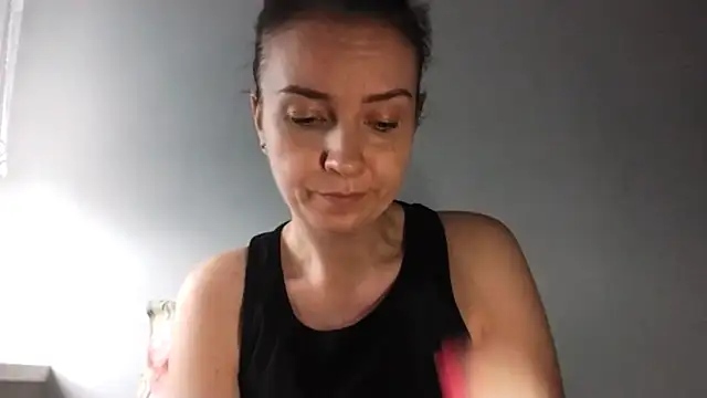 JenniferAlone webcam