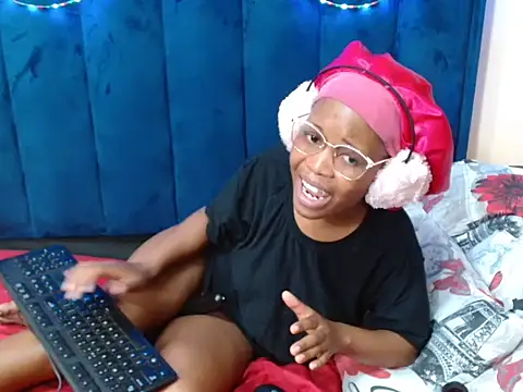 HotCreamyTea webcam
