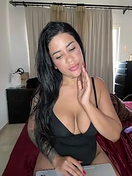 alma69sc (F young) - Feet show🥵🥵... 150