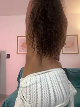 aleja_montiel__ webcam