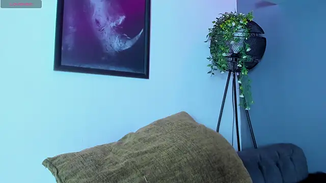 Kira_Exe_ live cam on StripChat