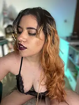NikkiNix webcam