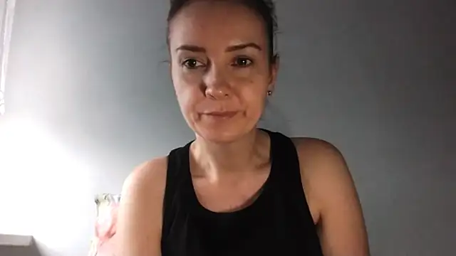 JenniferAlone webcam