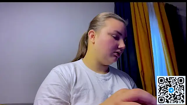 Dreamyblushfairy webcam