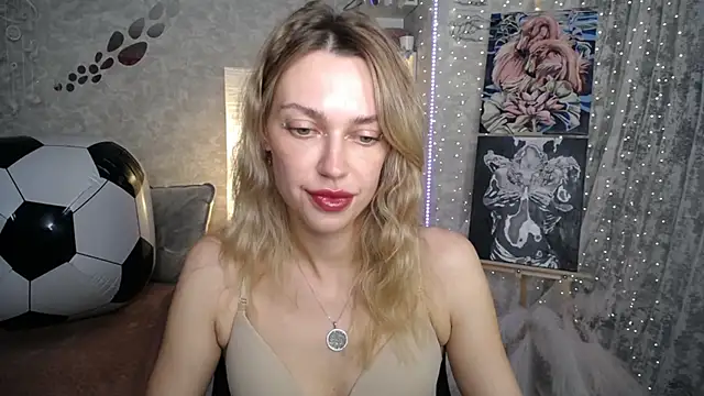 NickyAdamidi live cam on StripChat