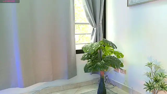 aramjones webcam