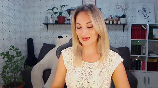 MillaXQueen webcam
