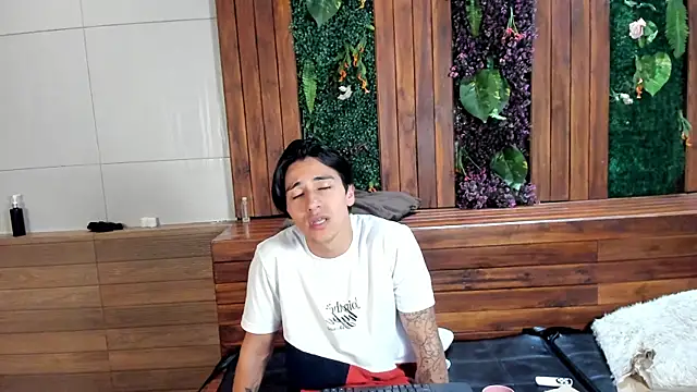 Andy_Joy_ live cam on StripChat