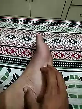 Delhi28 live cam on StripChat
