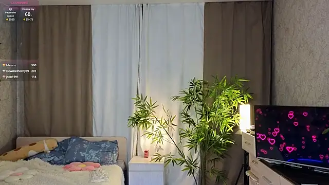 AnnyiBlue webcam