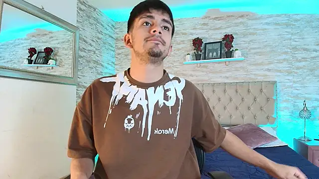 Axel_Draven live cam on StripChat
