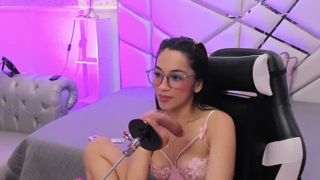 GabbieSkinny webcam