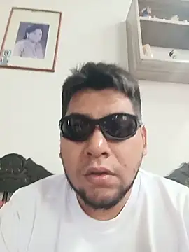 Alphacashmaster777 webcam