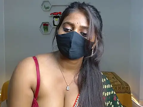 Hotginni4 webcam