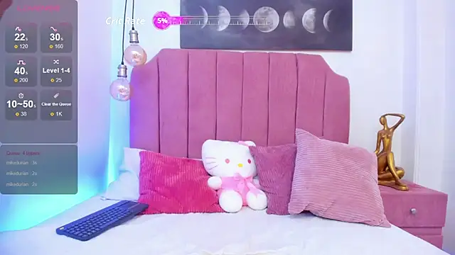 Mia_Naive webcam