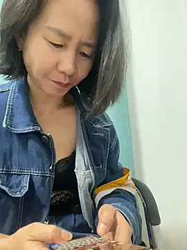 lilysister66 webcam